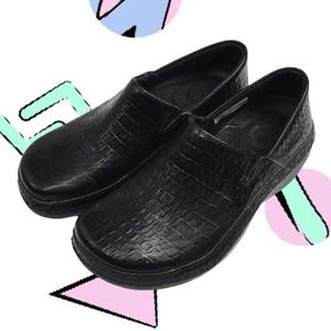 TIMBERLAND Renova Leather Nursing Croc Clogs Shoes Comfort Anti Fatigue Size 6